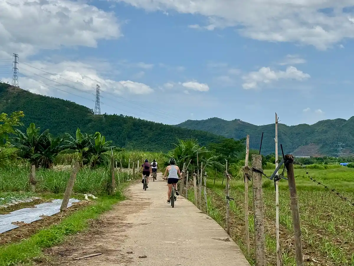 Hue to Da Nang Bicycle Tour 1 Day